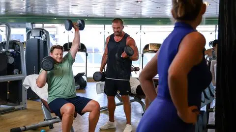 "Wycieczkowiec". Podryw "na milionera" i walka o tę samą kobietę. Co wydarzyło się w 3. odcinku?