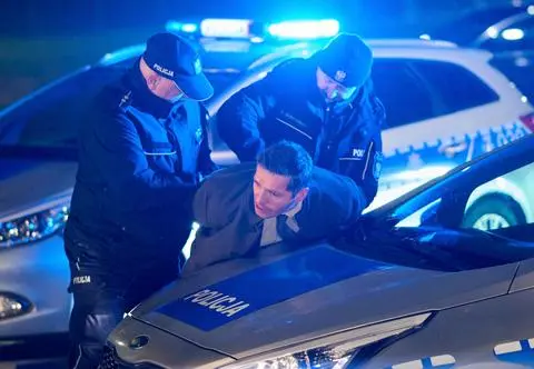 "Na Wspólnej" odc. 3992. Psychopata Alan aresztowany! Czy to koniec koszmaru? [PRZED EMISJĄ w TV]
