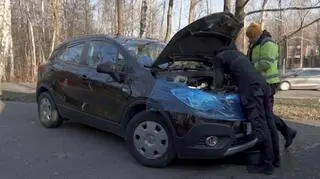 Mobilni mechanicy. Naprawa Opla Mokki, opadnięta szyba w Volkswagenie i nagrzane koło w ciężarówce MAN TGX