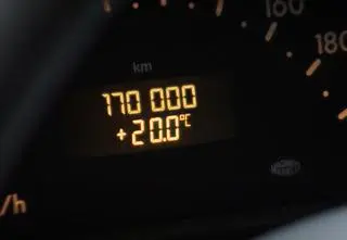 Spisywanie stanu liczników przy kontrolach drogowych – czy to działa?