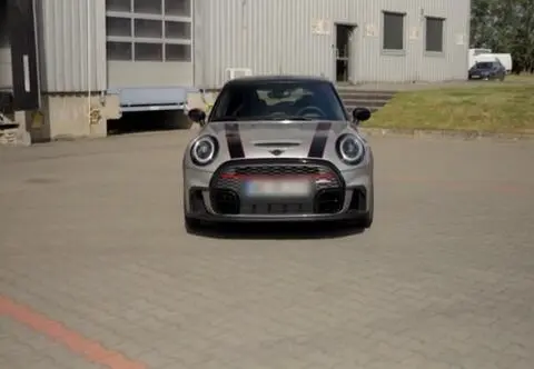 Zawodowi handlarze. Fiat 500, Audi A4 i MINI JCW