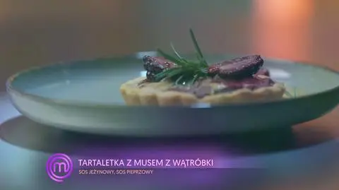 AlaTrólka: Tartaletka z pastą z wątróbki, musem jeżynowym i sosem pieprzowym