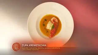 Zupa krewetkowa z pierożkiem i krewetką w całości