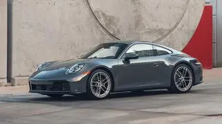 Porsche 911 Carrera 2025