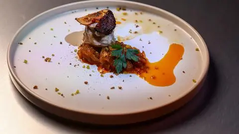 Sonia Turek- Dmitriev: Żabnica z chutneyem w towarzystwie posypki kasztanowej