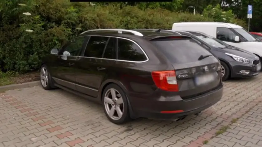 Skoda Superb II generacji z 2013 roku.