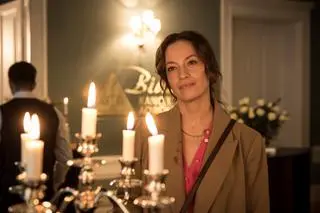 Tajemnica zawodowa: Julia (Magdalena Różczka)