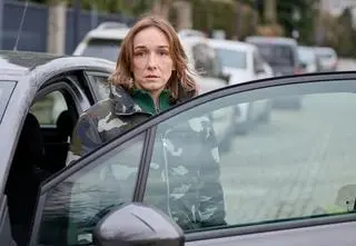 "Na Wspólnej" odc. 4005 Iga w szoku! Robert znowu pije wódkę! [PRZED EMISJĄ w TV]