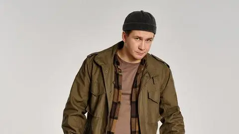 Kim jest Kacper Moś z "Młodych glin"? Kto go gra?