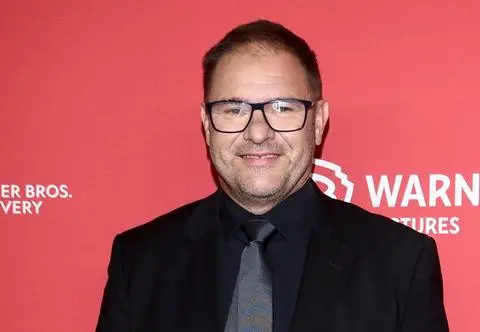 Tomasz Karolak o "Listach do M.", świętach i córce. "Ja jej pomagam, żeby nie czuła się skrępowana"