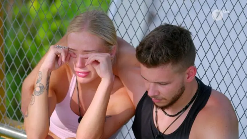 Oliwia zalała się łzami. Razem z Krystianem opuszczają "Hotel Paradise 12"?! [PRZED EMISJĄ W TV]