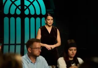 The Traitors. Zdrajcy 2, odc. 1. Uczestnicy  na tropie zdrajców! Kogo podejrzewają? Materiał EXTRA