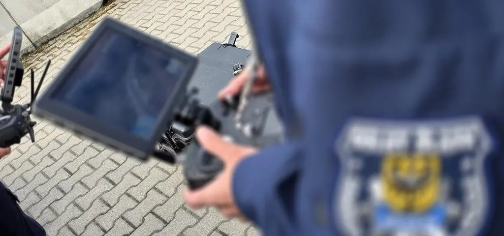 500 zł i 12 punktów za telefon podczas jazdy. Policja ruszyła z kontrolami kierowców