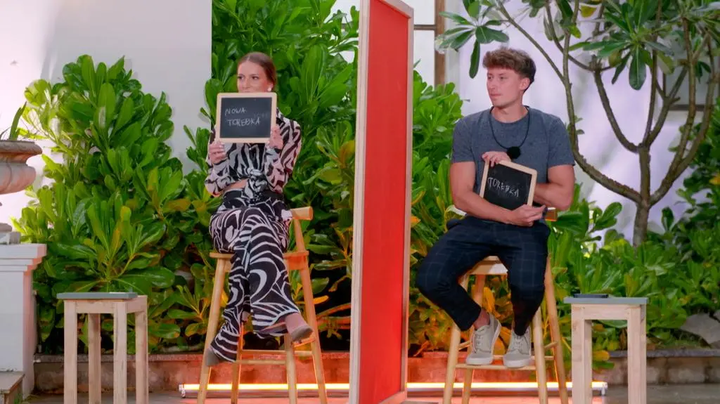 TVN7_MAX_PRORES_HOTEL_PARADISE_EXTRA_S09_ODC_45