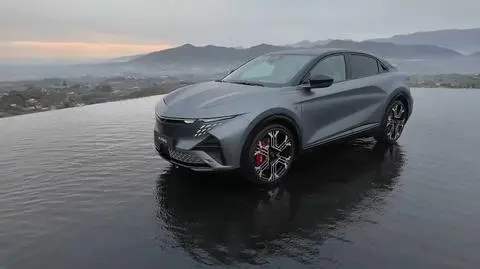 Alpine A390 wjeżdża do gry