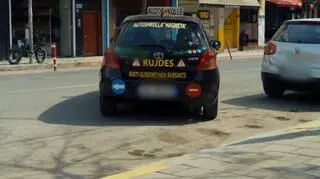 Tirana - samochód do nauki jazdy i egzaminu
