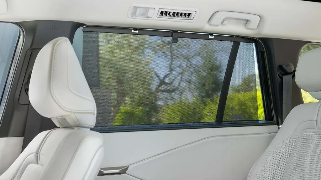 2027-toyota-highlander-ev (9)