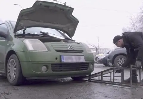 Mobilni mechanicy: awarie Renault Espace, Johna Deere’a 1170 G i Citroena