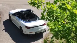 Mercedes CLE 300. Kabriolet, który dba o naszą fryzurę