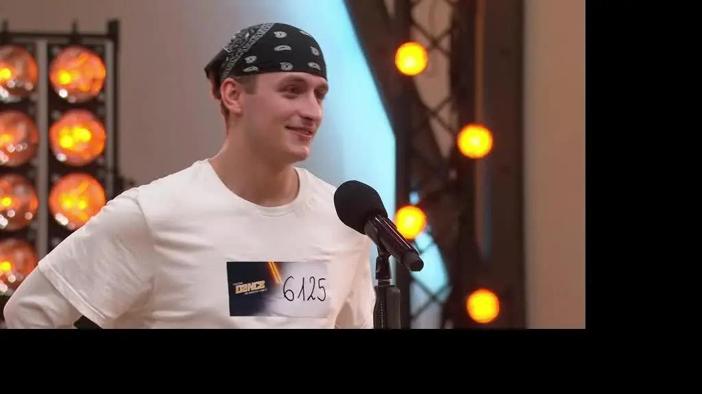 Uczestnik castingu porwał jurorów do tańca! 