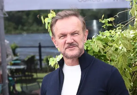 Cezary Pazura szczerze o przemijaniu. "Boję się tylko o dzieci, chorób oraz Pana Boga"