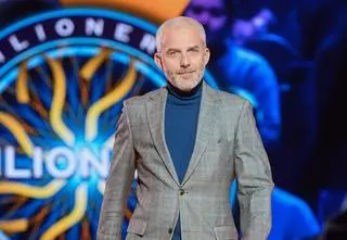 Hubert Urbański jest ojcem czterech córek. Jedna z nich jest artystką. Podobna do taty?