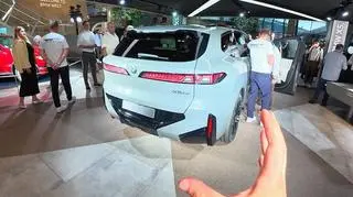 Nowe BMW X5 z nietypowymi klamkami
