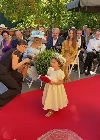 Joan Collins na ślubie syna