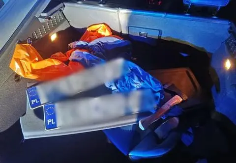Pościg w Krośnie. 26-latek w sportowym Audi uciekał przed policją 