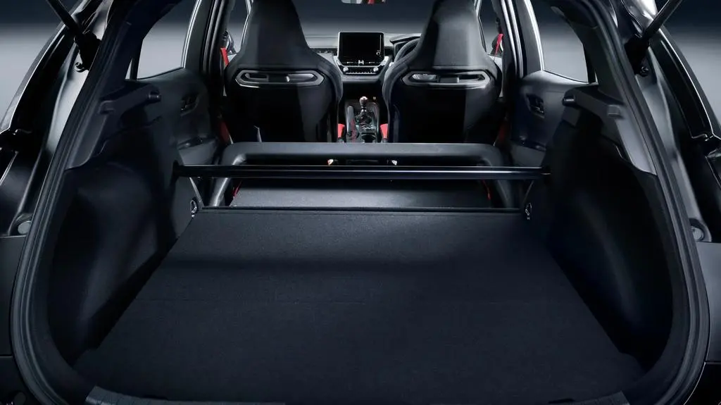 Toyota-GRMN-Corolla-2026-15