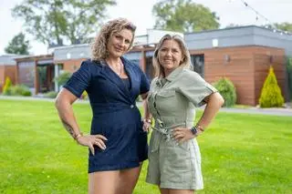 "Bitwa o gości". Magda i Justyna - Cisza Bungalows Village