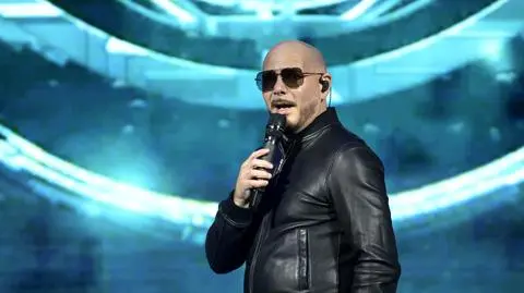 Pitbull wystąpi w Polsce