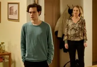 "Na Wspólnej" w odcinku 3863: Walka o miłość, stracone nadzieje i szokująca prawda o ataku z nożem!