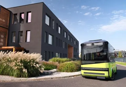 Autonomiczny autobus na wrocławskim cmentarzu. Polacy stworzyli Blees BB-1