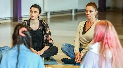 "Szpital św. Anny", odc. 28. Nastolatka prawie straciła rękę przez tatuaż, Kaśka poznała matkę Dawida 