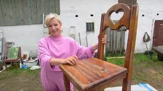  Totalne remonty Szelągowskiej: Malowanie drewnianego krzesła