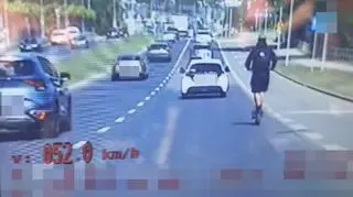 16-latek jechał hulajnogą 52 km/h po ulicy. Sprawa trafi do sądu rodzinnego