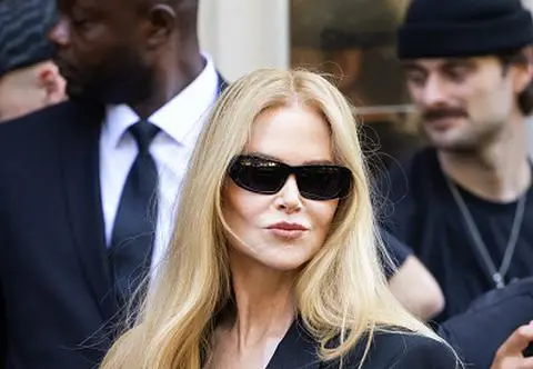Nicole Kidman z nową fryzurą i córkami w Paryżu. Tak wygląda kobieta w przełomowym momencie życia