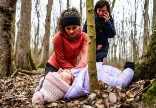 Dramatyczne odkrycie w lesie. "Detektywi" badają sprawę sprzed 20 lat