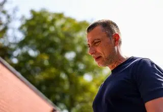 Nauczyciel oskarżony o pijaństwo i zdradę! Uczniowie ujawniają prawdę o swoim matematyku