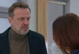 "Na Wspólnej" odc. 4000. Tragedia w szpitalu! Basia dostaje kolejnej zapaści. Czy Smolny straci żonę?!