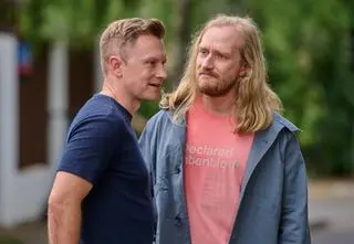 "Na Wspólnej" w odcinku 3890: Walka o życie i tragiczna wiadomość o śmierci dziecka!