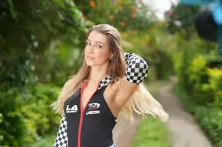 Hotel Paradise 11: OLIWIA CIRA