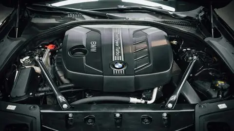 Mercedes i BMW z jednym sercem? Czterocylindrowe jednostki Bawarczyków mogą trafić do Mercedesów już od 2027 r.
