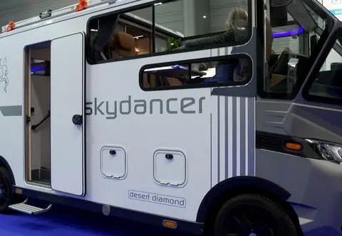 Moda na caravaning nie przemija. Co można było zobaczyć na targach Caravans Salon?