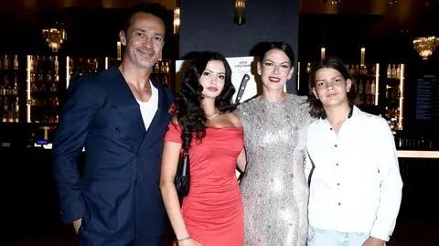 Rafał Cieszyński z córką, żoną Alżbetą Lenską oraz synem