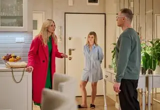 "Na Wspólnej" w odcinku 3828: Awantura o kochankę, walka o dziecko i utracona tożsamość!