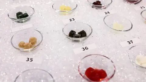 Jak zrobić domowy "test smaku"? Świetna gra z przyjaciółmi i rodziną