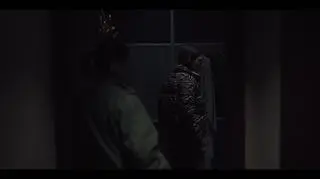 Odwilż: Zawieja przeszukuje mieszkanie zamordowanej dziewczyny