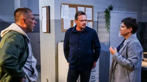 "Detektywi". Starsza kobieta pomaga pobitej dziewczynie. Następnego dnia znika i ona, i pieniądze!